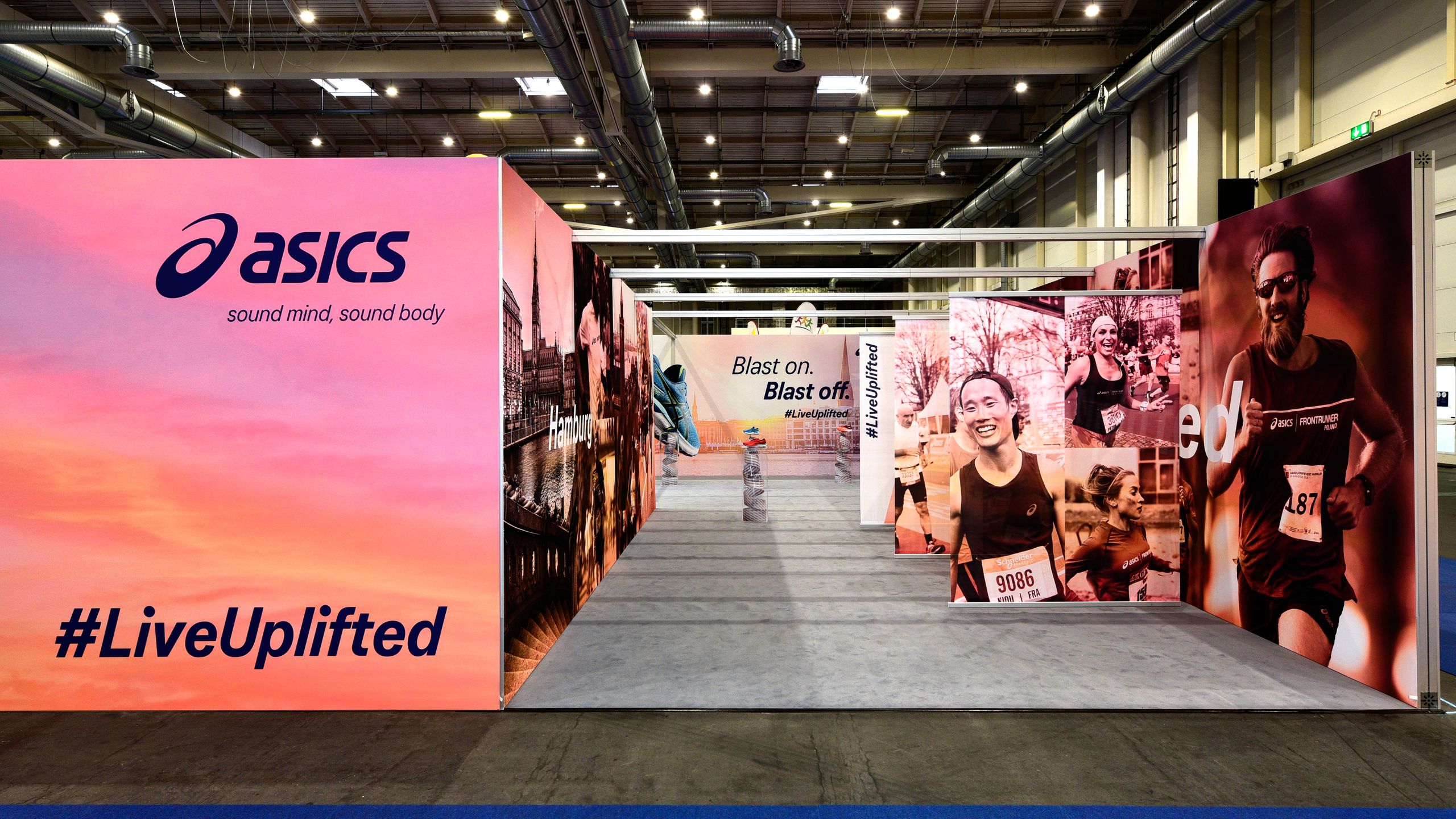 [Translate to Englisch:] Messestand Asics